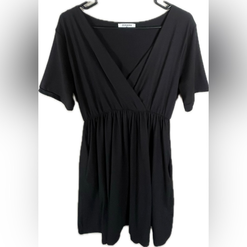 Zenana Outfitters Black V-Neck Dress with Pockets. Women’s size XL